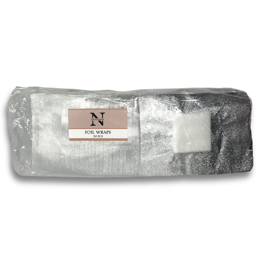 Paket med 50 stycken folie wraps i silver för borttagning av gelnaglar.