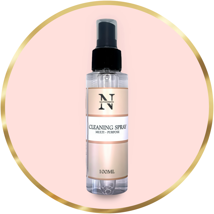 Nagelprodukter i färgglada flaskor innehållande nagel prep, cleaner och vätska för borttagning av gellack.