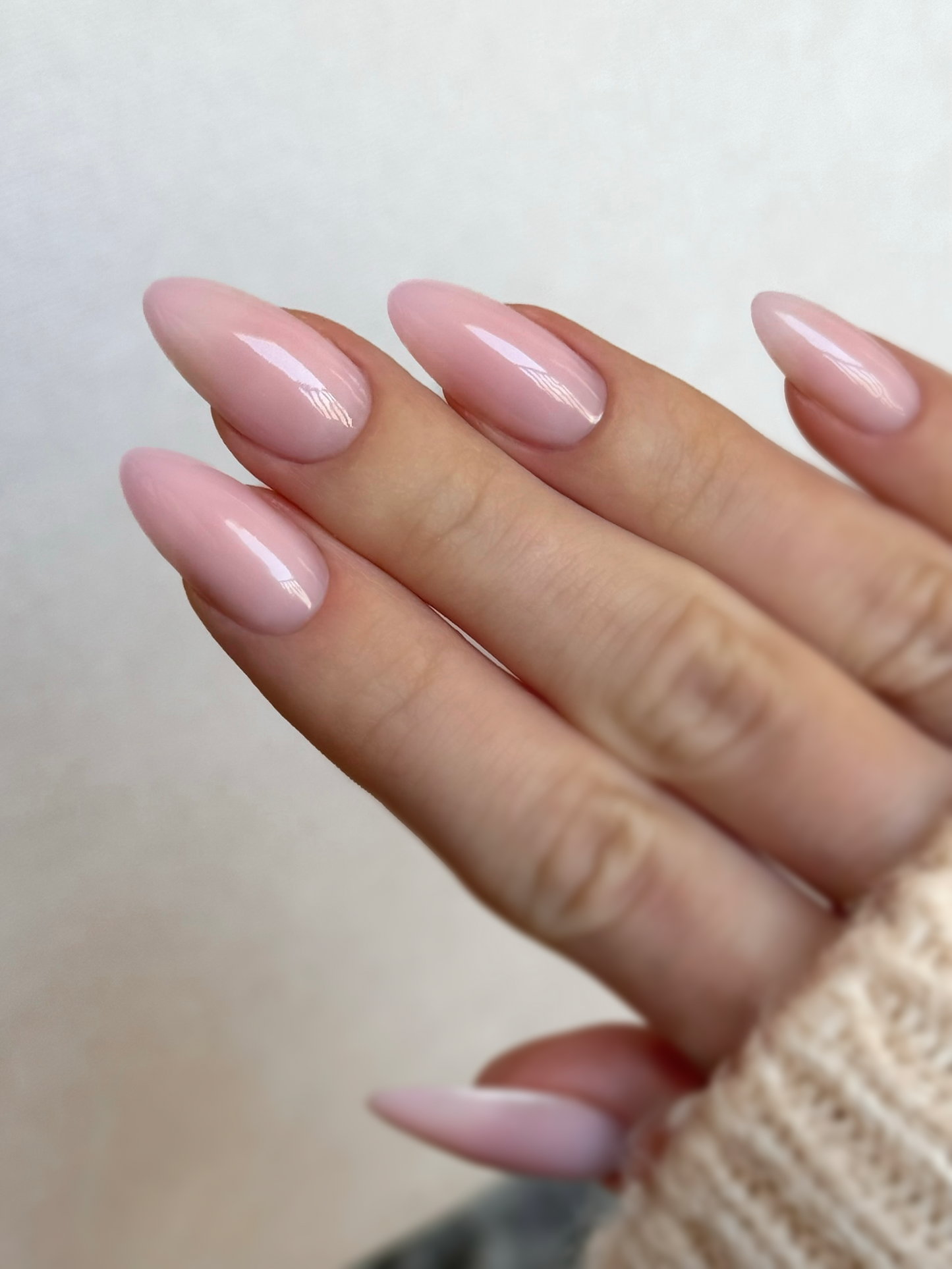 BUILDER GEL • FLIRTY • Medium