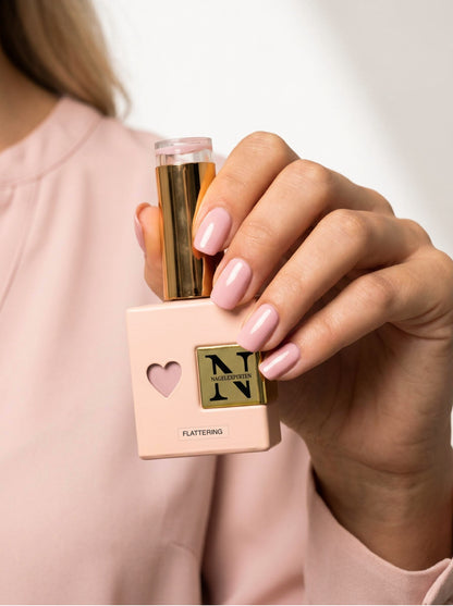 Geelilakka • Flattering 15ml