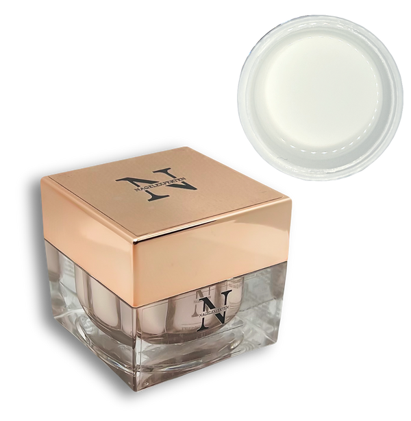 Fyrkantig gudig burk till vänster om en rund burk innehållande french gel för fransk manikyr.