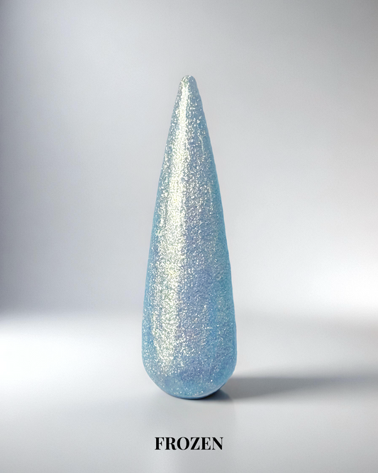 Ljusblått glitter gellack i färgen Frozen för naglar